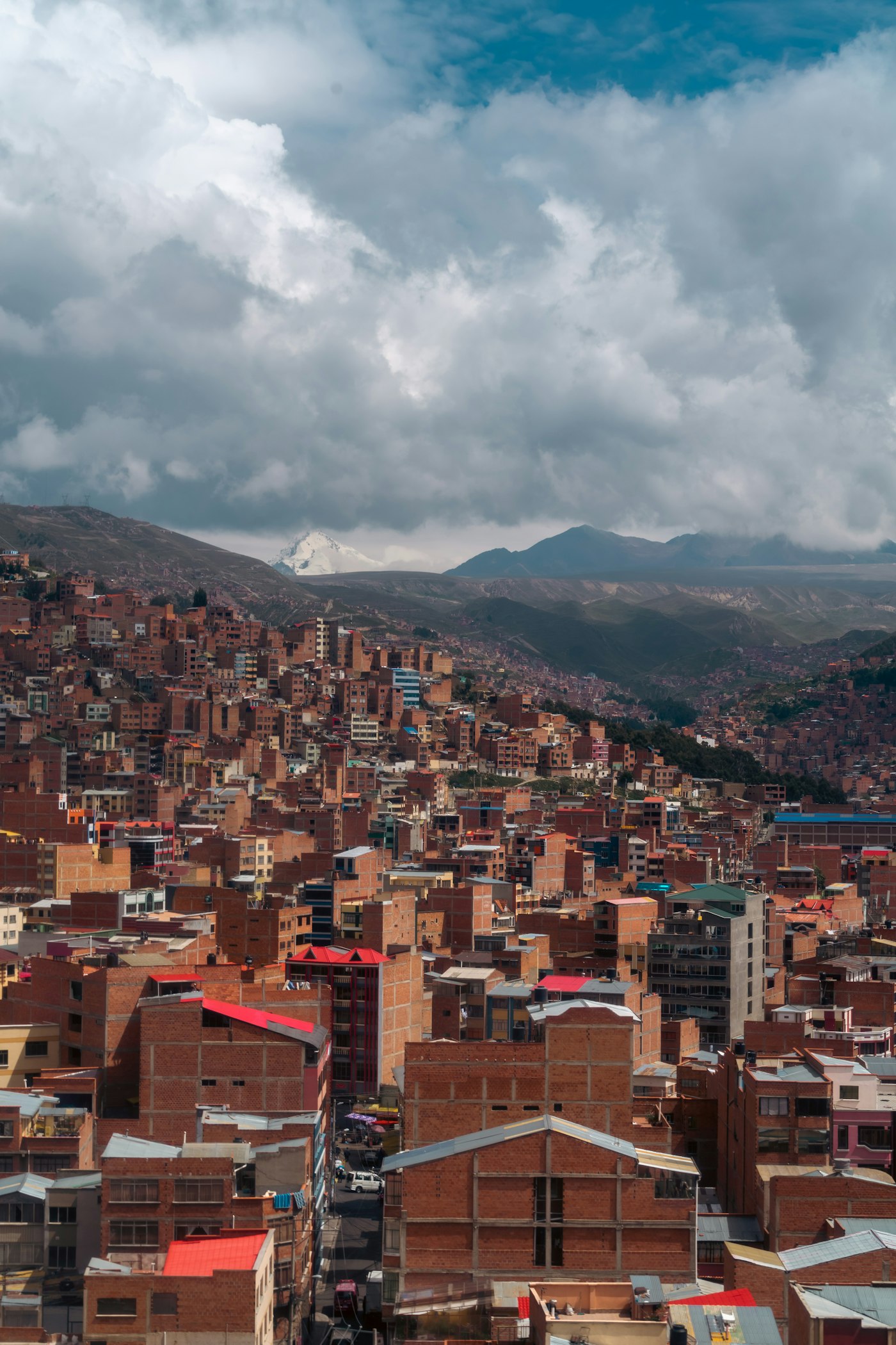 La Paz skyline with buildings and mountains in the background